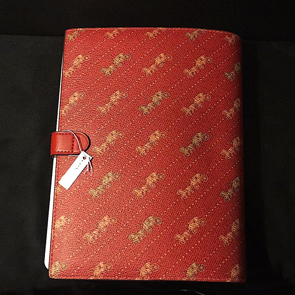 COACH -NOTEBOOK W/DIAGONAL HORSE & CARRIAGE PRINT - Picture 11 of 12